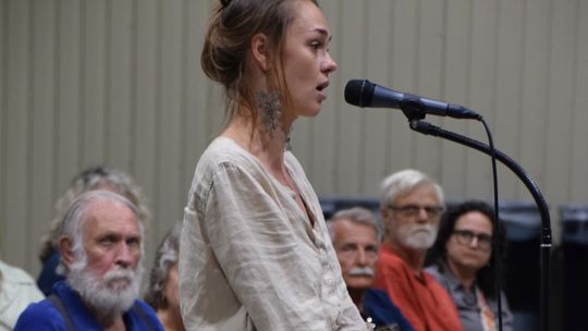 TCEQ public hearing draws opposition to wastewater permit