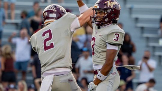 Tigers make a comeback with Bowie 28-21