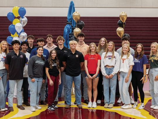 18 DSISD athletes sign to compete at next level