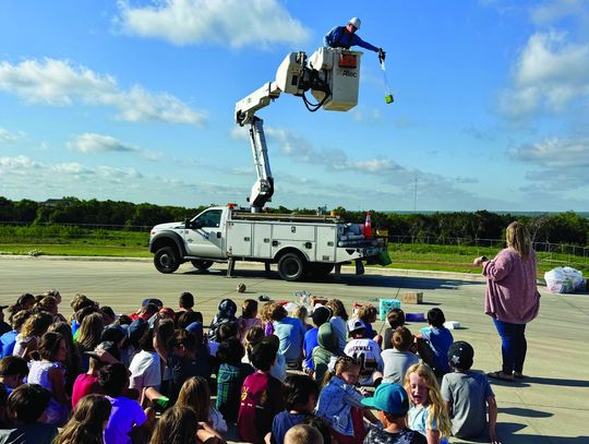Cypress Springs students conduct egg drop with PEC