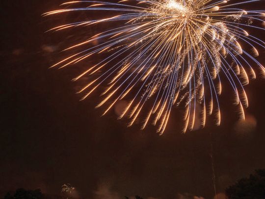 Despite weather, Fire in the Sky event carries on
