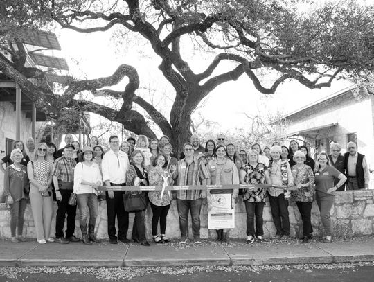 Dripping Springs Art League celebrates ribbon cutting