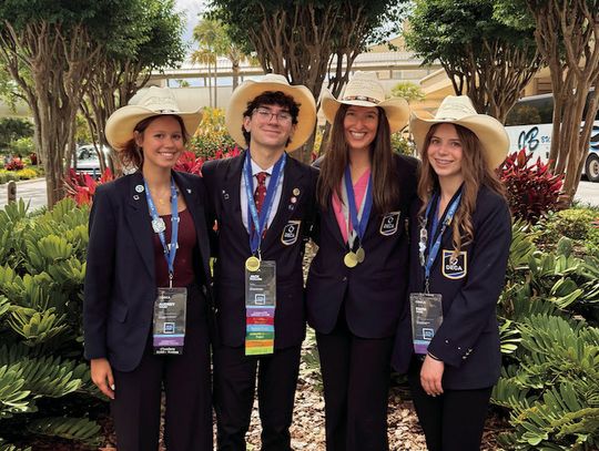 DSHS juniors place in top ten at career conference