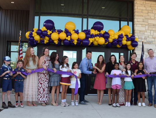 DSISD hosts ribbon cutting for Wildwood Springs Elementary