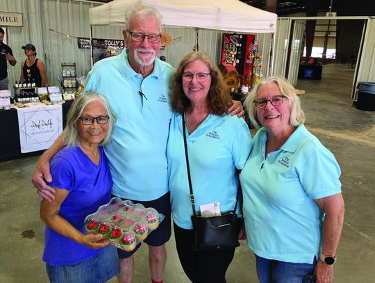 Farmers Market heads into summer - and AC
