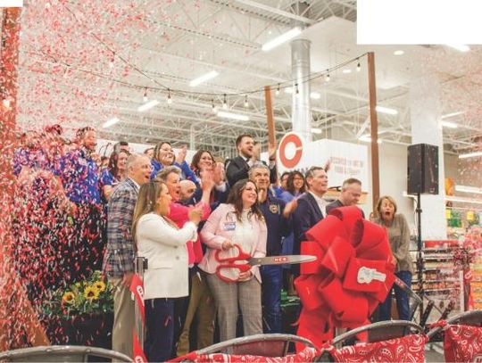 New H-E-B opens to the public