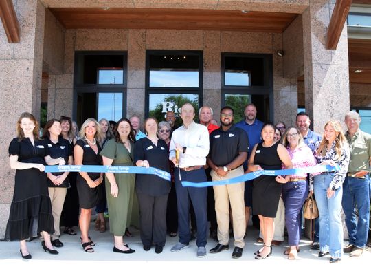 Rio Bank celebrates ribbon cutting in Dripping Springs