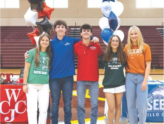 Student athletes sign letters of intent