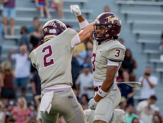 Tigers make a comeback with Bowie 28-21