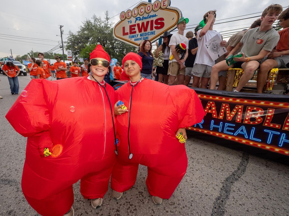 2026 Founders Day Parade will move to non-motorized format PHOTO BY DAVE WILSON During the 2025 Founders Day Parade, many groups had participants both walking and on floats.