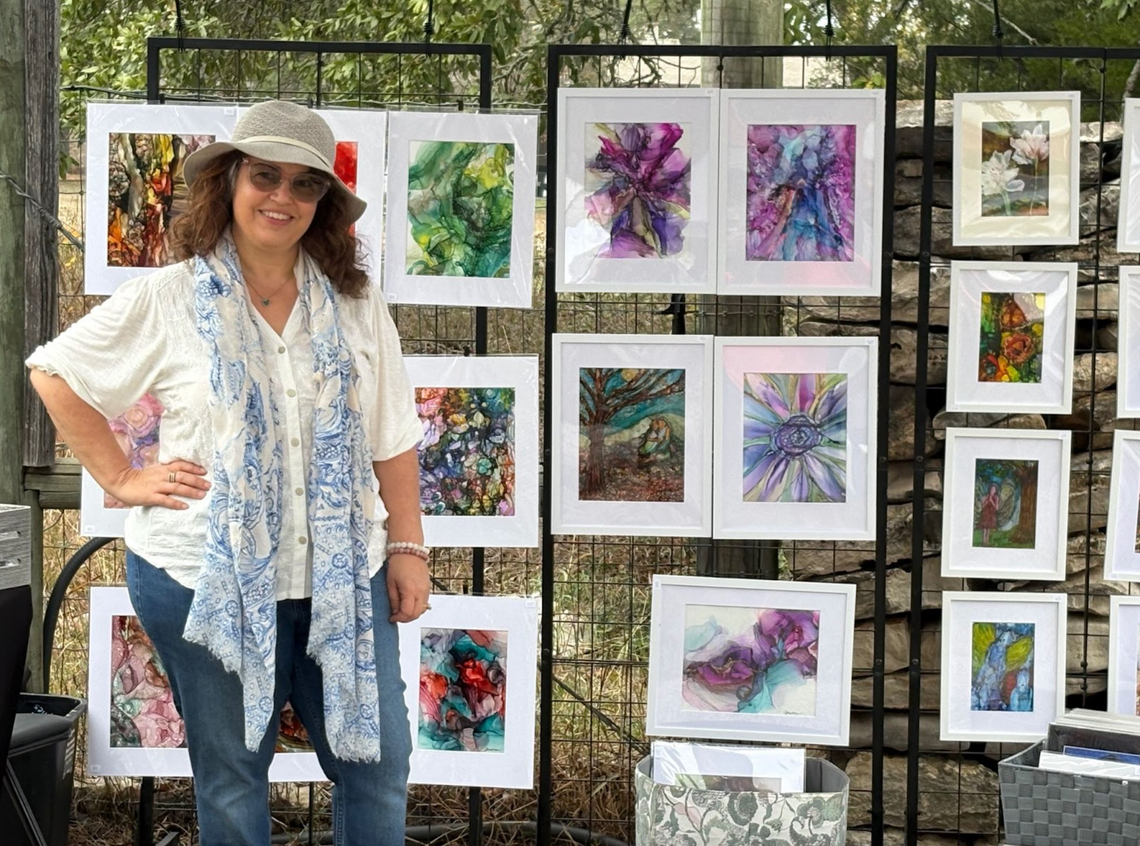 Jennifer Friedman has a broad array of creative interests and is currently focusing on alcohol inks.