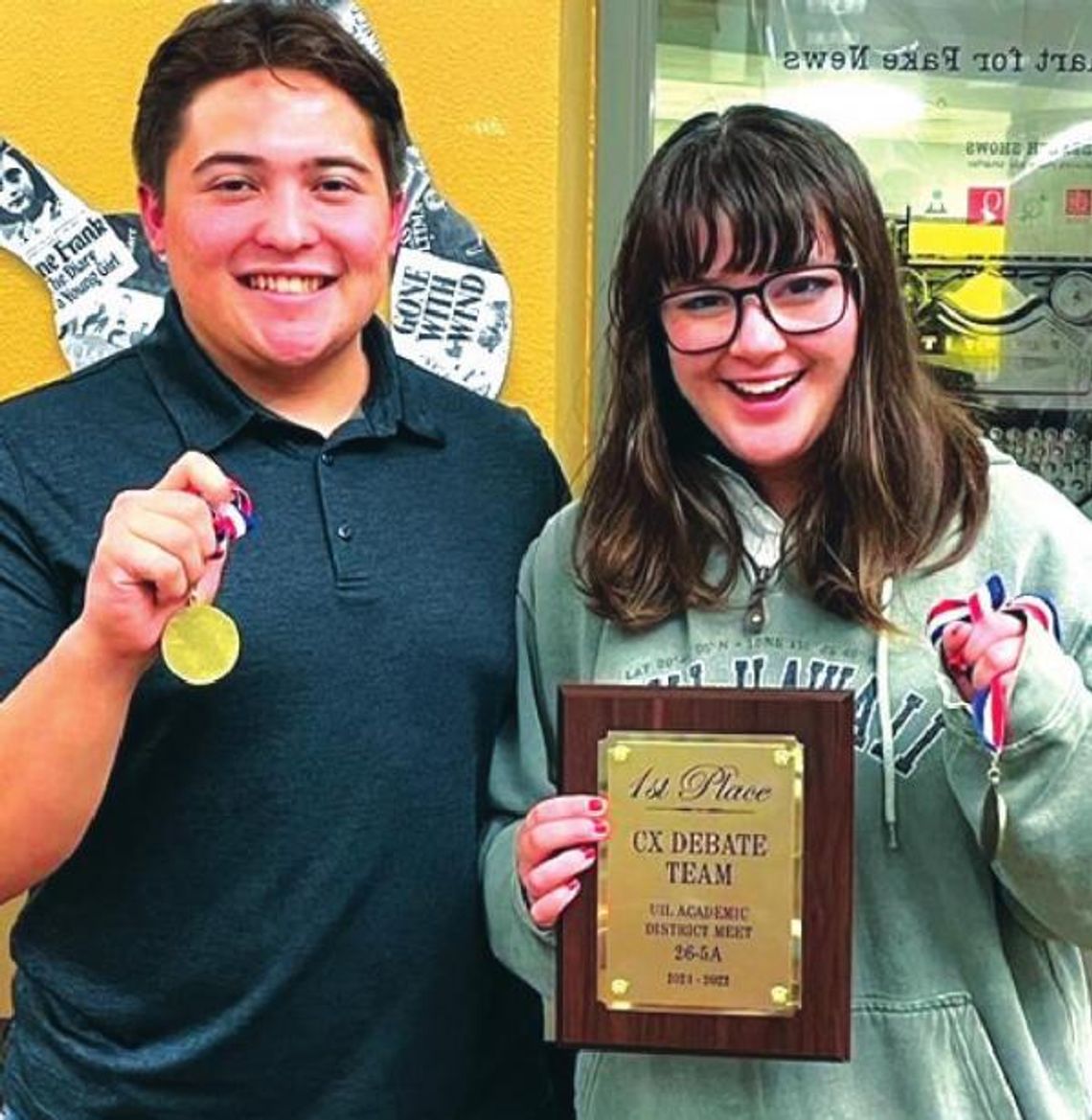 DSHS Debate wins district