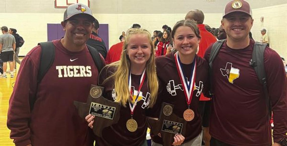 DSHS powerlifter advances to state