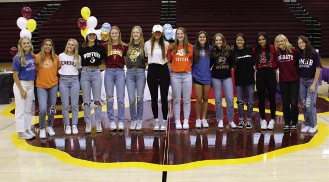 DSHS student athletes sign letters of intent