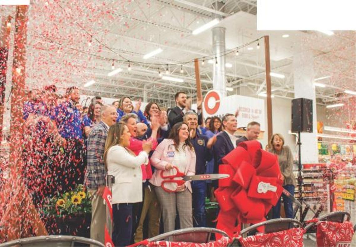 New H-E-B opens to the public