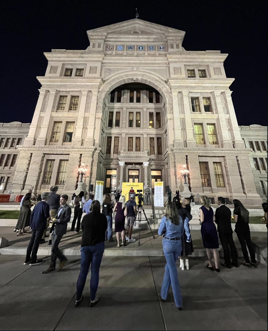 TxDOT holds ceremony for victims of traffic crashes CONTRIBUTED PHOTO A candlelight ceremony for victims of traffic crashes was held at the Texas State Capitol.