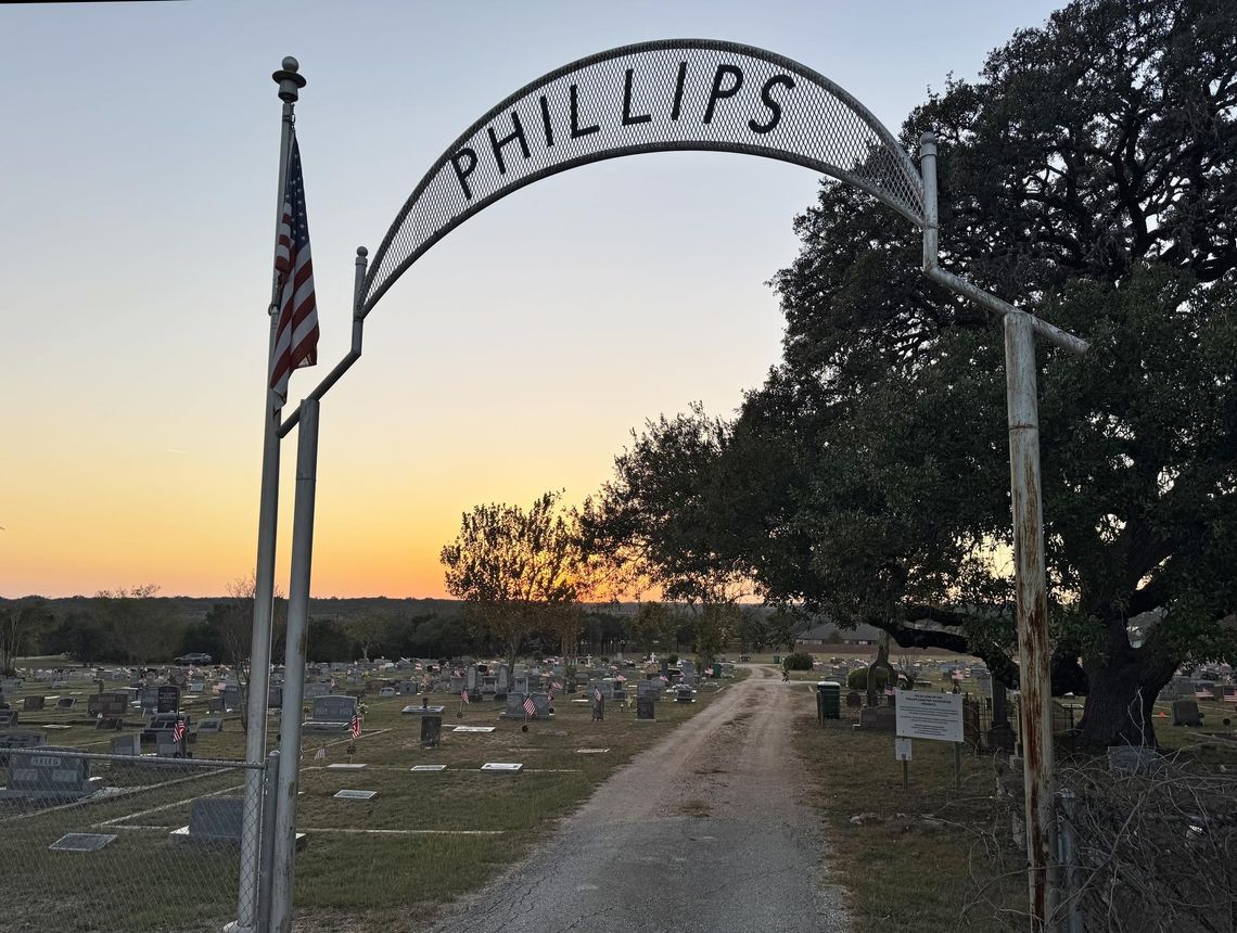 Volunteers needed for gravesite cleanings at Phillips Cemetery PHOTO BY ERIC ANDERSON Gravesite cleanings are set for Jan. 17 and Jan. 31 at Phillips Cemetery.