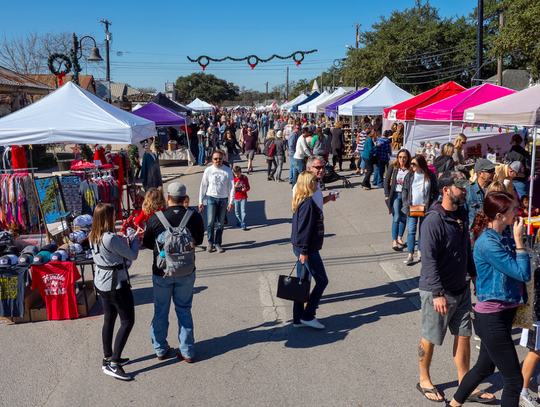 CHRISTMAS ON MERCER THROUGH THE EYES OF DAVE WILSON