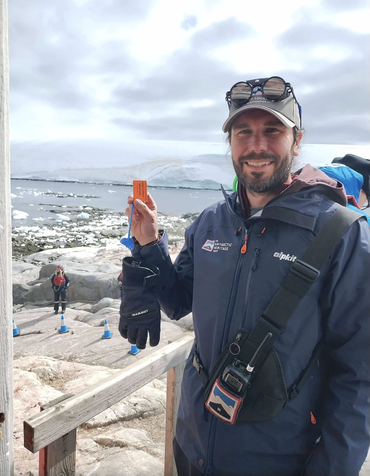 CONTRIBUTED BY DAVID JAMES A crochet heart arrives in Antarctica.