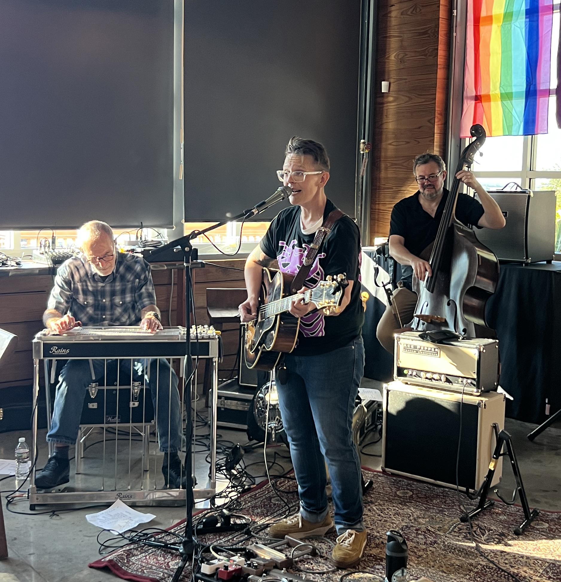 PHOTO BY LAURIE ANDERSON Emily Herring and the FM Trio perform for the audience.