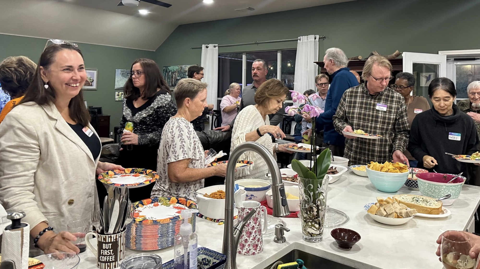 DSAL Member social recognizing the many volunteers of the Art Lounge at Songw...